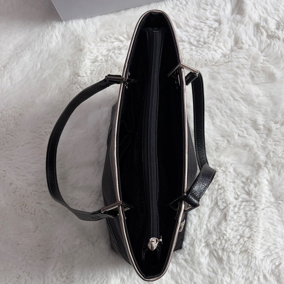 BO DEREK,Elegant Black Tote Bag - Picture 13 of 17